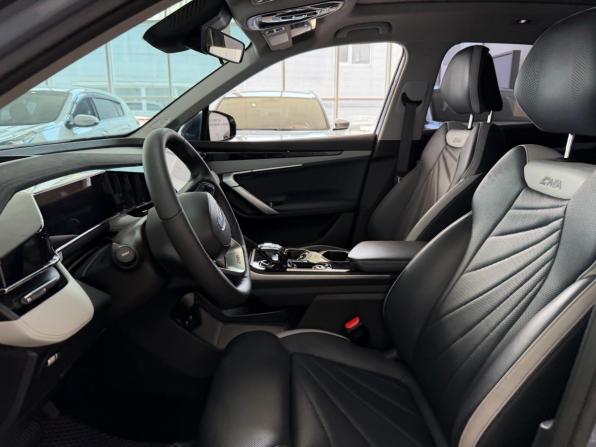 Geely Atlas II с пробегом 2024 года, цена 2 800 000 рублей, 53782 км, внедорожник, Автокод Объявления