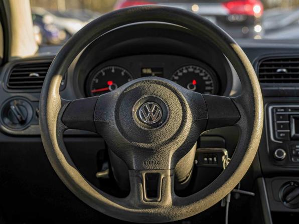 Volkswagen Polo V Рестайлинг с пробегом 2015 года, цена 645 000 рублей, 206010 км, седан, Автокод Объявления