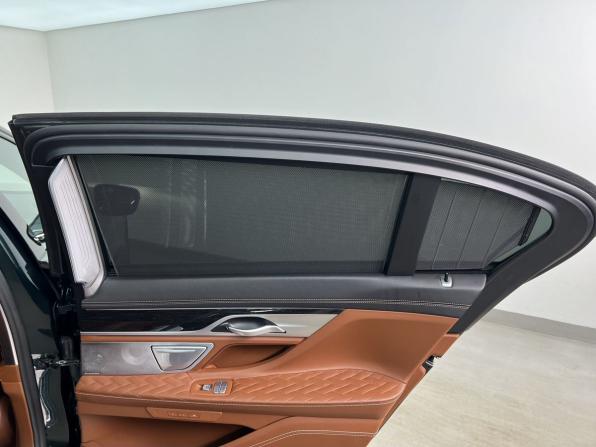 BMW 7 серии VI (G11/G12) Рестайлинг с пробегом 2019 года, цена 6 990 000 рублей, 70164 км, седан, Автокод Объявления