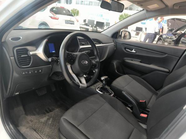 Kia Rio IV Рестайлинг с пробегом 2021 года, цена 1 480 000 рублей, 59202 км, хэтчбек, Автокод Объявления