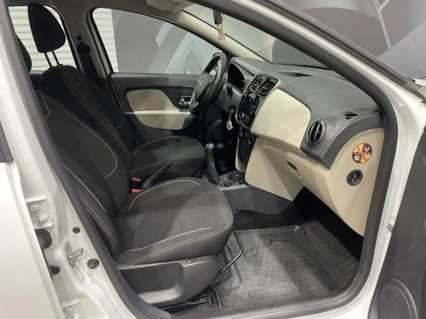 Renault Logan II с пробегом 2017 года, цена 847 000 рублей, 113293 км, седан, Автокод Объявления