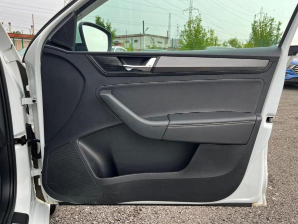 Skoda Rapid I Рестайлинг с пробегом 2019 года, цена 1 283 000 рублей, 114765 км, лифтбек, Автокод Объявления