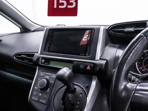 Toyota Wish II с пробегом 2010 года, цена 1 210 000 рублей, 179578 км, минивэн, Автокод Объявления