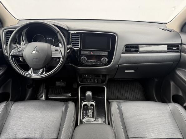 Mitsubishi Outlander III Рестайлинг 2 с пробегом 2018 года, цена 1 950 000 рублей, 144859 км, внедорожник, Автокод Объявления