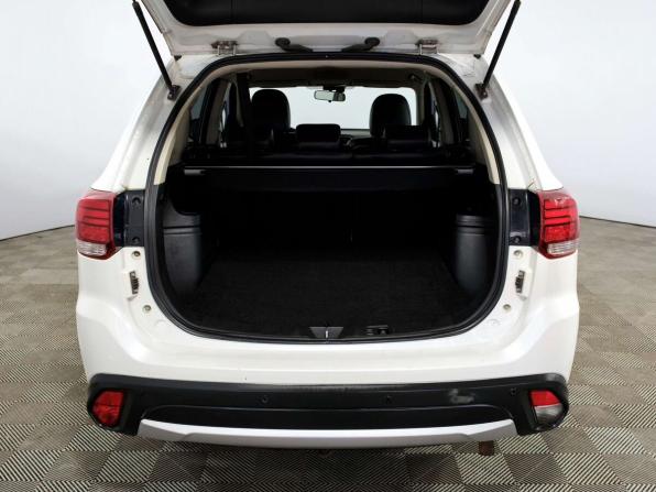 Mitsubishi Outlander III Рестайлинг 2 с пробегом 2015 года, цена 1 348 000 рублей, 238094 км, внедорожник, Автокод Объявления
