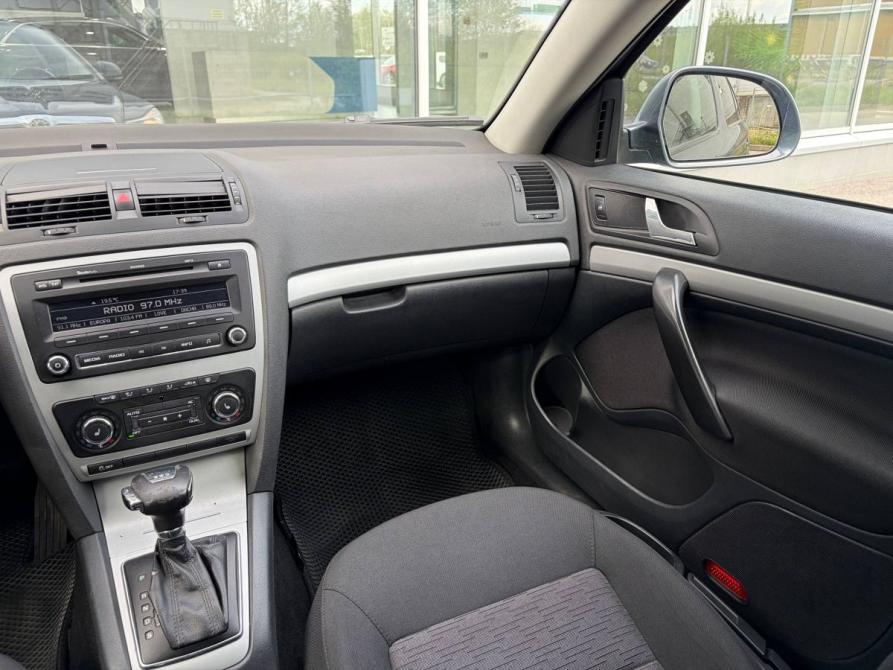 Skoda Octavia II (A5) Рестайлинг Санкт-Петербург  - изображение 7