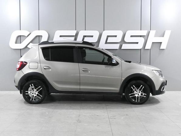 Renault Sandero II Рестайлинг с пробегом 2019 года, цена 1 285 000 рублей, 27580 км, хэтчбек, Автокод Объявления