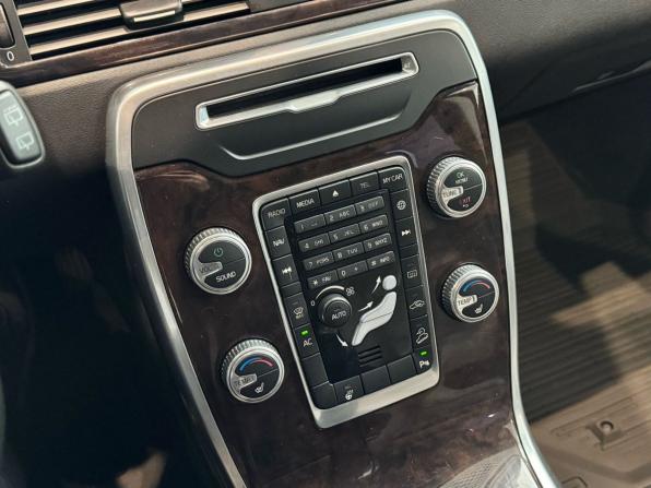 Volvo XC70 II Рестайлинг с пробегом 2014 года, цена 1 849 000 рублей, 247000 км, универсал, Автокод Объявления
