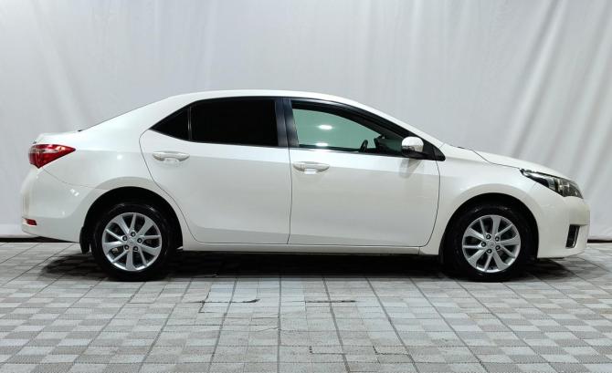 Toyota Corolla XI (E160 E170 E180) с пробегом 2014 года, цена 1 350 000 рублей, 135121 км, седан, Автокод Объявления