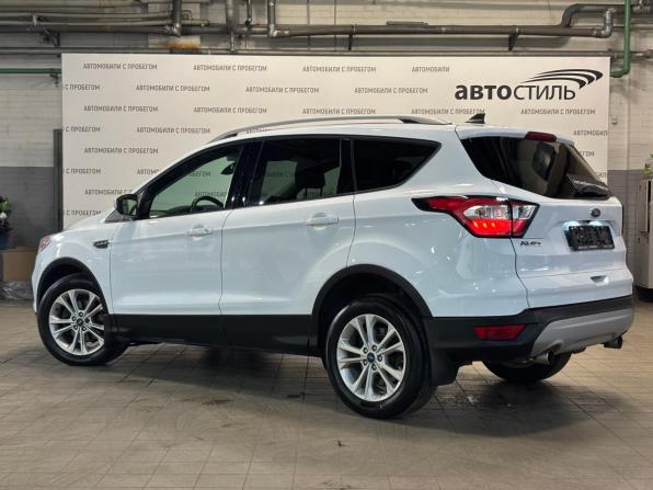 Ford Kuga II Рестайлинг с пробегом 2017 года, цена 1 399 000 рублей, 205113 км, внедорожник, Автокод Объявления