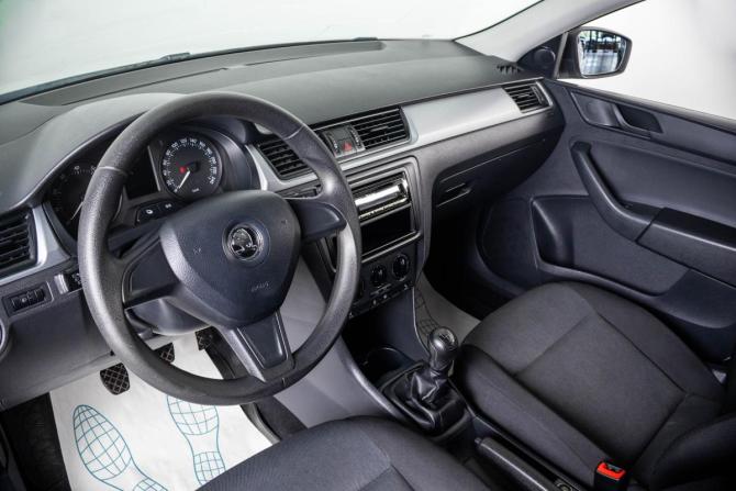 Skoda Rapid I с пробегом 2014 года, цена 949 000 рублей, 118000 км, лифтбек, Автокод Объявления