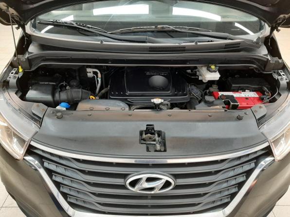Hyundai H-1 II Рестайлинг 2 с пробегом 2018 года, цена 2 629 000 рублей, 148943 км, минивэн, Автокод Объявления
