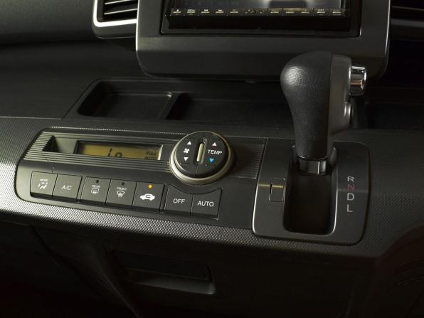 Honda Freed I с пробегом 2010 года, цена 999 995 рублей, 163159 км, компактвэн, Автокод Объявления