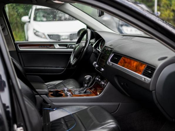 Volkswagen Touareg II с пробегом 2014 года, цена 1 520 000 рублей, 461086 км, внедорожник, Автокод Объявления