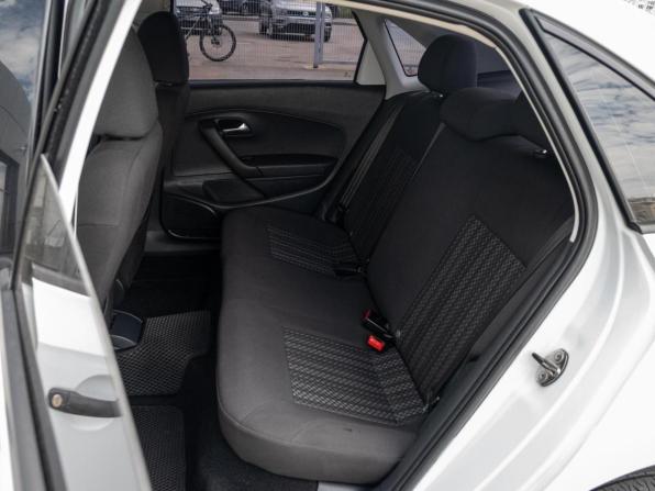 Volkswagen Polo V Рестайлинг с пробегом 2017 года, цена 900 000 рублей, 143036 км, седан, Автокод Объявления