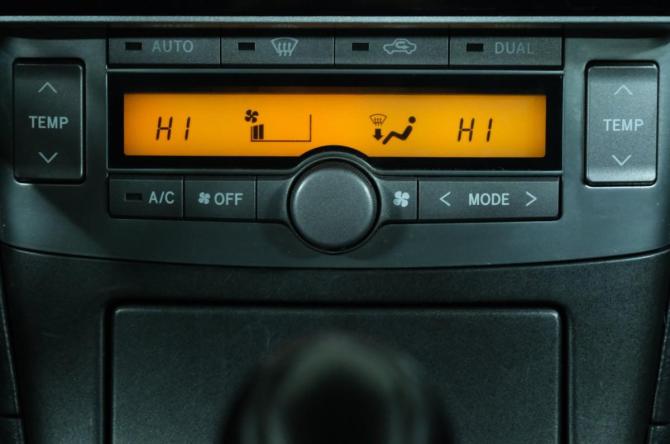 Toyota Avensis II с пробегом 2006 года, цена 699 000 рублей, 420000 км, седан, Автокод Объявления