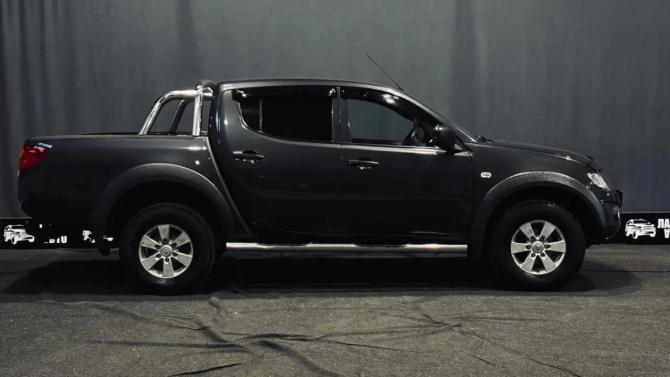 Mitsubishi L200 IV с пробегом 2010 года, цена 1 300 000 рублей, 200000 км, пикап, Автокод Объявления