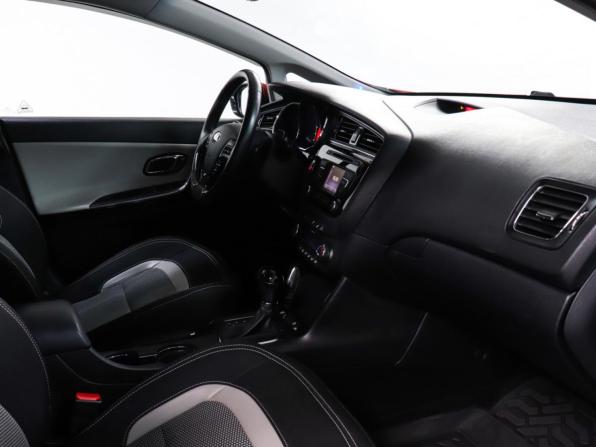 Kia Ceed II Рестайлинг с пробегом 2016 года, цена 1 249 000 рублей, 65404 км, хэтчбек, Автокод Объявления