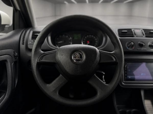 Skoda Fabia II Рестайлинг с пробегом 2013 года, цена 549 000 рублей, 223000 км, хэтчбек, Автокод Объявления