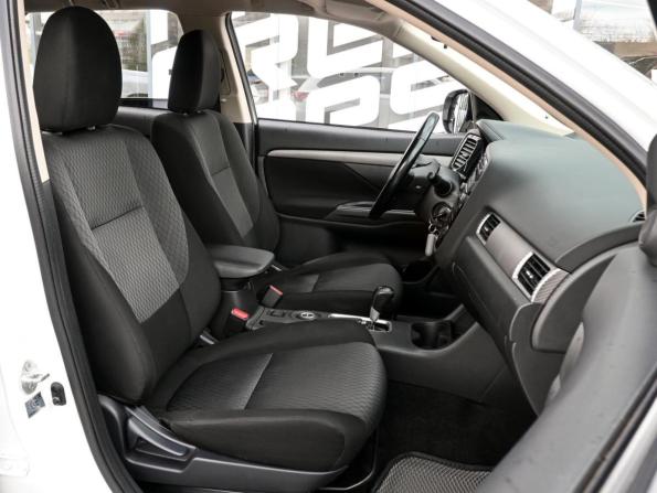 Mitsubishi Outlander III Рестайлинг 2 с пробегом 2015 года, цена 1 819 800 рублей, 73807 км, внедорожник, Автокод Объявления