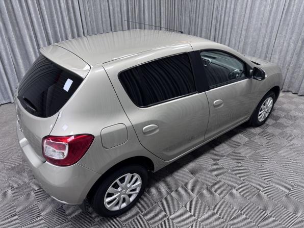 Renault Sandero II с пробегом 2018 года, цена 1 049 000 рублей, 73145 км, хэтчбек, Автокод Объявления
