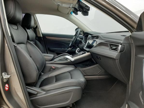 Geely Atlas Pro с пробегом 2023 года, цена 1 950 000 рублей, 60707 км, внедорожник, Автокод Объявления