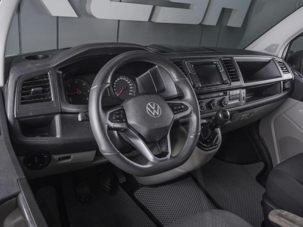Volkswagen Caravelle T6 с пробегом 2017 года, цена 3 070 000 рублей, 339981 км, минивэн, Автокод Объявления