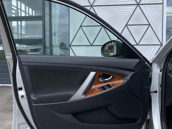 Toyota Camry VI (XV40) Рестайлинг с пробегом 2010 года, цена 1 349 000 рублей, 270333 км, седан, Автокод Объявления