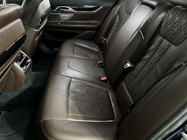 BMW 7 серии VI (G11/G12) с пробегом 2016 года, цена 3 250 000 рублей, 192321 км, седан, Автокод Объявления