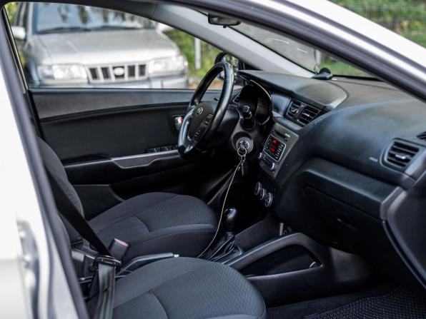 Kia Rio III Рестайлинг с пробегом 2016 года, цена 882 000 рублей, 183712 км, седан, Автокод Объявления