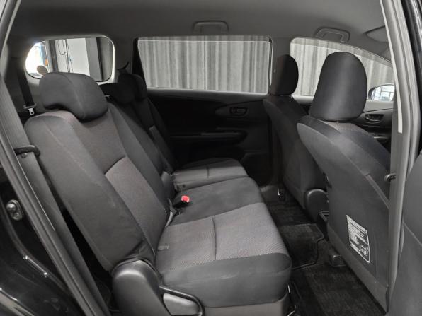 Toyota Wish II Рестайлинг с пробегом 2012 года, цена 1 275 000 рублей, 196000 км, минивэн, Автокод Объявления