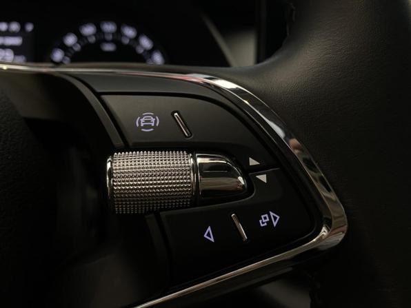 Skoda Octavia IV (A8) с пробегом 2021 года, цена 2 415 000 рублей, 43500 км, лифтбек, Автокод Объявления