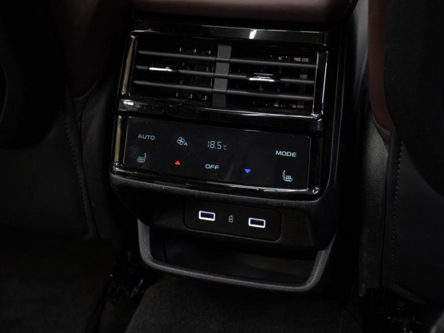 Geely Monjaro I Москва  - изображение 18
