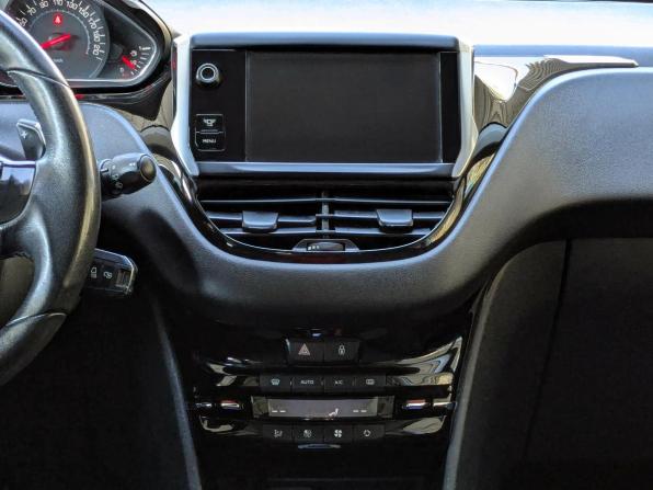 Peugeot 208 I с пробегом 2013 года, цена 579 900 рублей, 168000 км, хэтчбек, Автокод Объявления