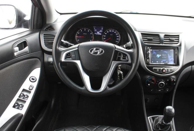 Hyundai Solaris I с пробегом 2014 года, цена 599 000 рублей, 157948 км, седан, Автокод Объявления