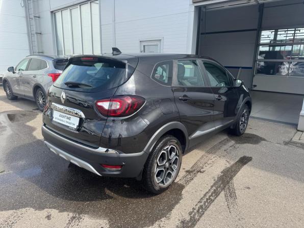 Renault Kaptur I Рестайлинг с пробегом 2021 года, цена 1 685 000 рублей, 65620 км, внедорожник, Автокод Объявления