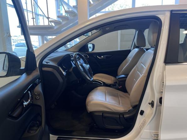 Nissan Qashqai II с пробегом 2016 года, цена 2 045 000 рублей, 27673 км, внедорожник, Автокод Объявления