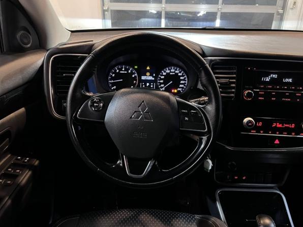 Mitsubishi Outlander III Рестайлинг 3 с пробегом 2021 года, цена 1 990 000 рублей, 114830 км, внедорожник, Автокод Объявления