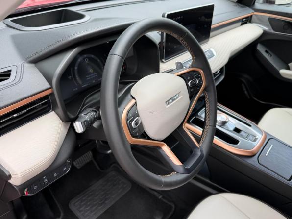 Haval Jolion I с пробегом 2023 года, цена 2 035 000 рублей, 43867 км, внедорожник, Автокод Объявления