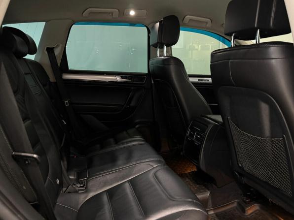 Volkswagen Touareg II Рестайлинг с пробегом 2015 года, цена 2 175 000 рублей, 208366 км, внедорожник, Автокод Объявления
