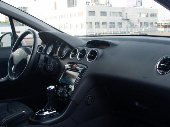 Peugeot 408 I с пробегом 2014 года, цена 610 000 рублей, 136846 км, седан, Автокод Объявления