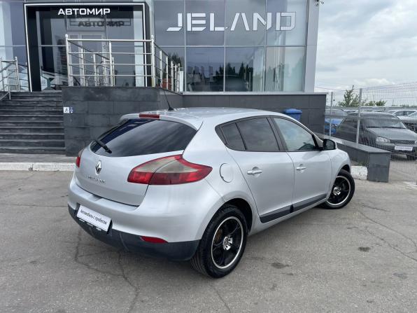 Renault Megane III с пробегом 2010 года, цена 550 000 рублей, 308355 км, хэтчбек, Автокод Объявления