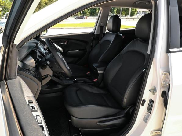 Hyundai ix35 I Рестайлинг с пробегом 2013 года, цена 1 350 000 рублей, 165219 км, внедорожник, Автокод Объявления