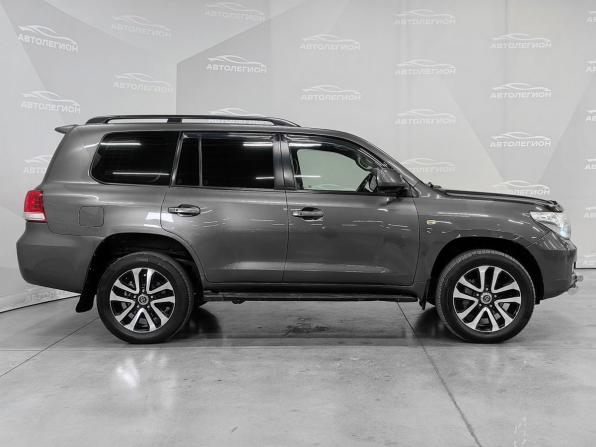 Toyota Land Cruiser 200 Series с пробегом 2010 года, цена 2 750 000 рублей, 260000 км, внедорожник, Автокод Объявления