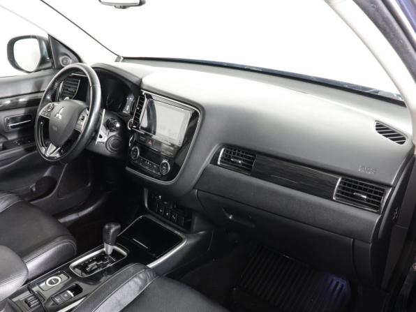 Mitsubishi Outlander III Рестайлинг 2 с пробегом 2017 года, цена 2 190 000 рублей, 147169 км, внедорожник, Автокод Объявления