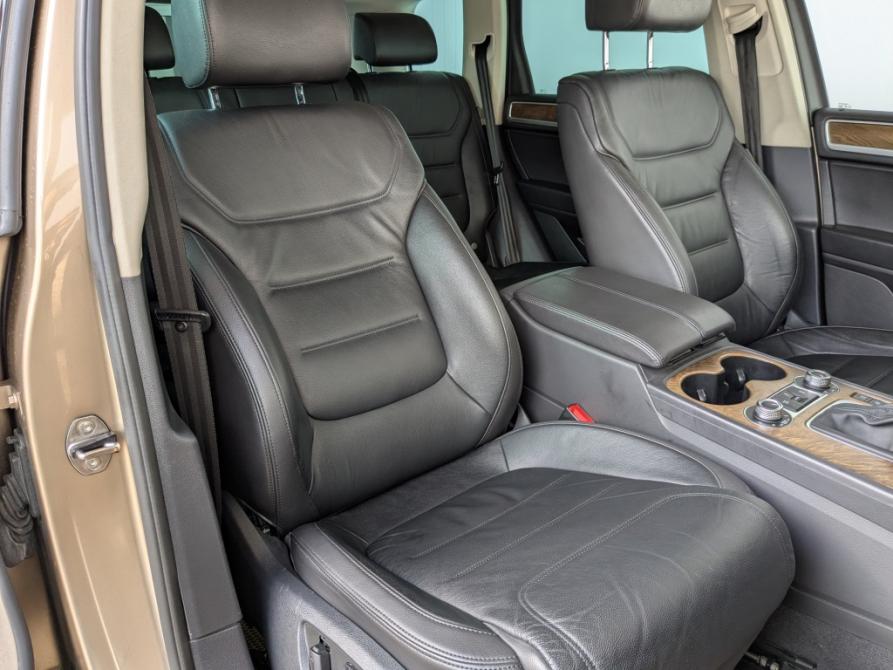 Volkswagen Touareg II Рестайлинг Москва  - изображение 24