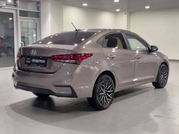 Hyundai Solaris II с пробегом 2019 года, цена 1 313 000 рублей, 120225 км, седан, Автокод Объявления