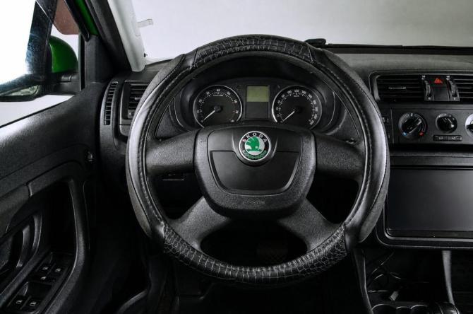 Skoda Fabia II Рестайлинг с пробегом 2012 года, цена 819 000 рублей, 204300 км, хэтчбек, Автокод Объявления