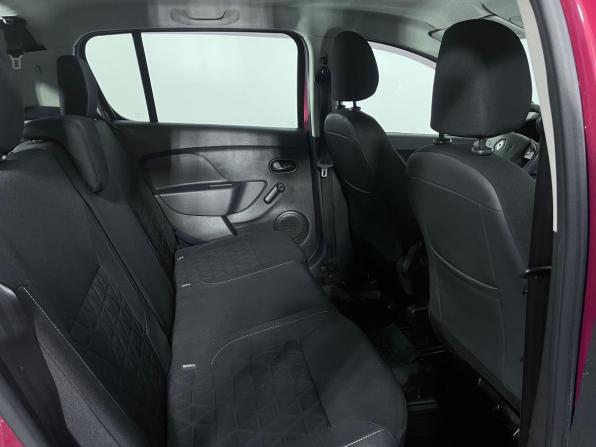 Renault Sandero II с пробегом 2017 года, цена 850 000 рублей, 120273 км, хэтчбек, Автокод Объявления