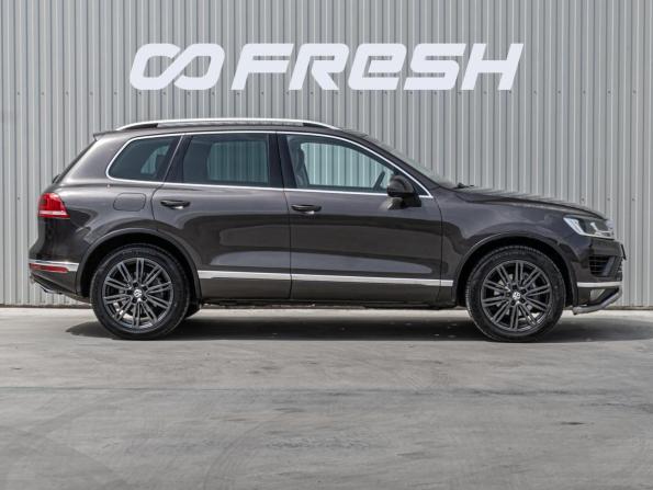 Volkswagen Touareg II Рестайлинг с пробегом 2015 года, цена 2 480 000 рублей, 238346 км, внедорожник, Автокод Объявления